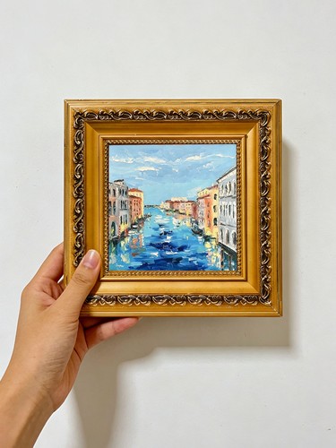 Canale venezia con edifici - di,